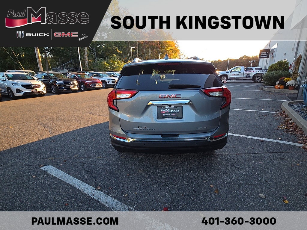 2023 GMC Terrain SLT