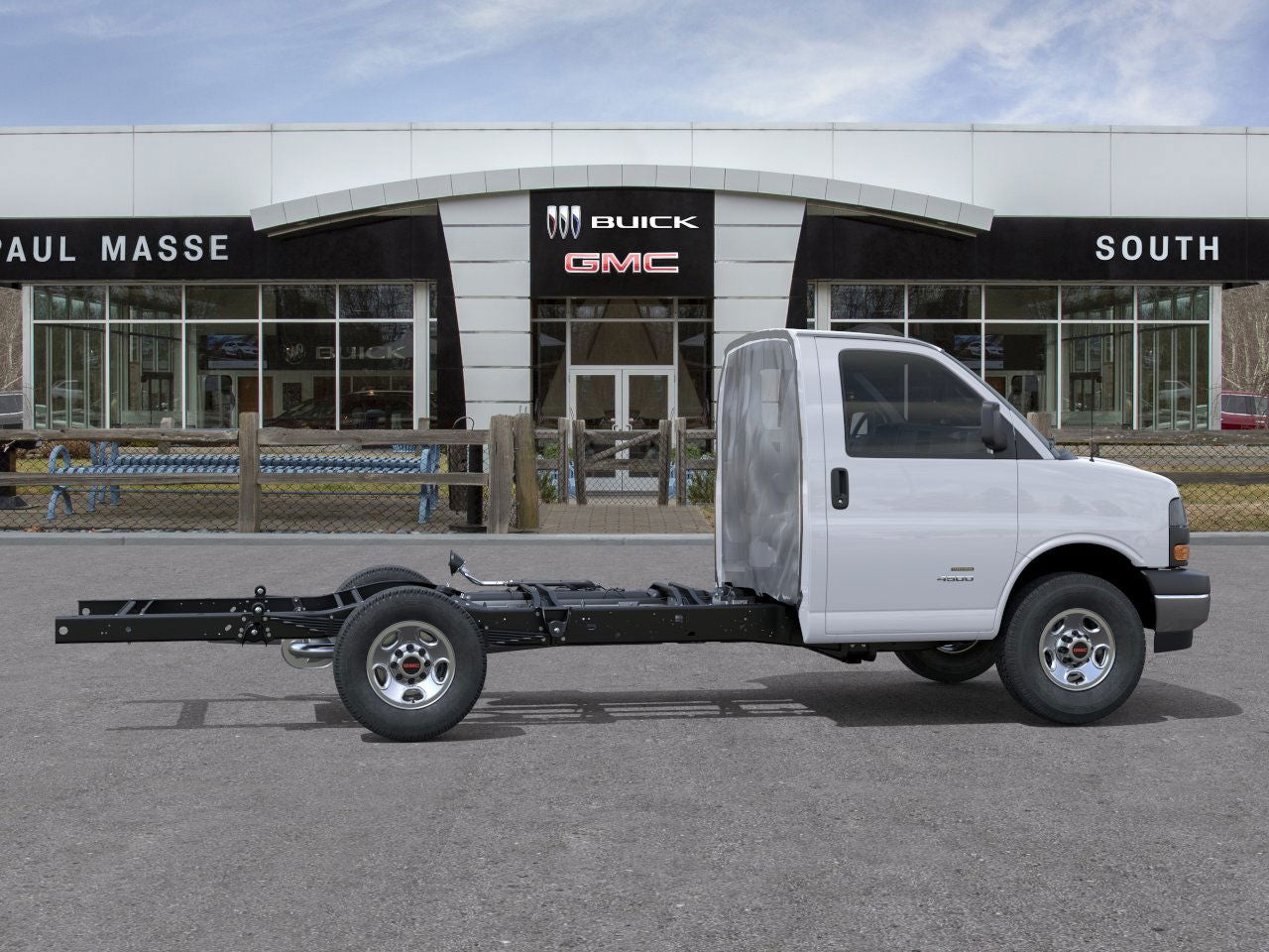 2025 GMC Savana Cutaway 3500 Base