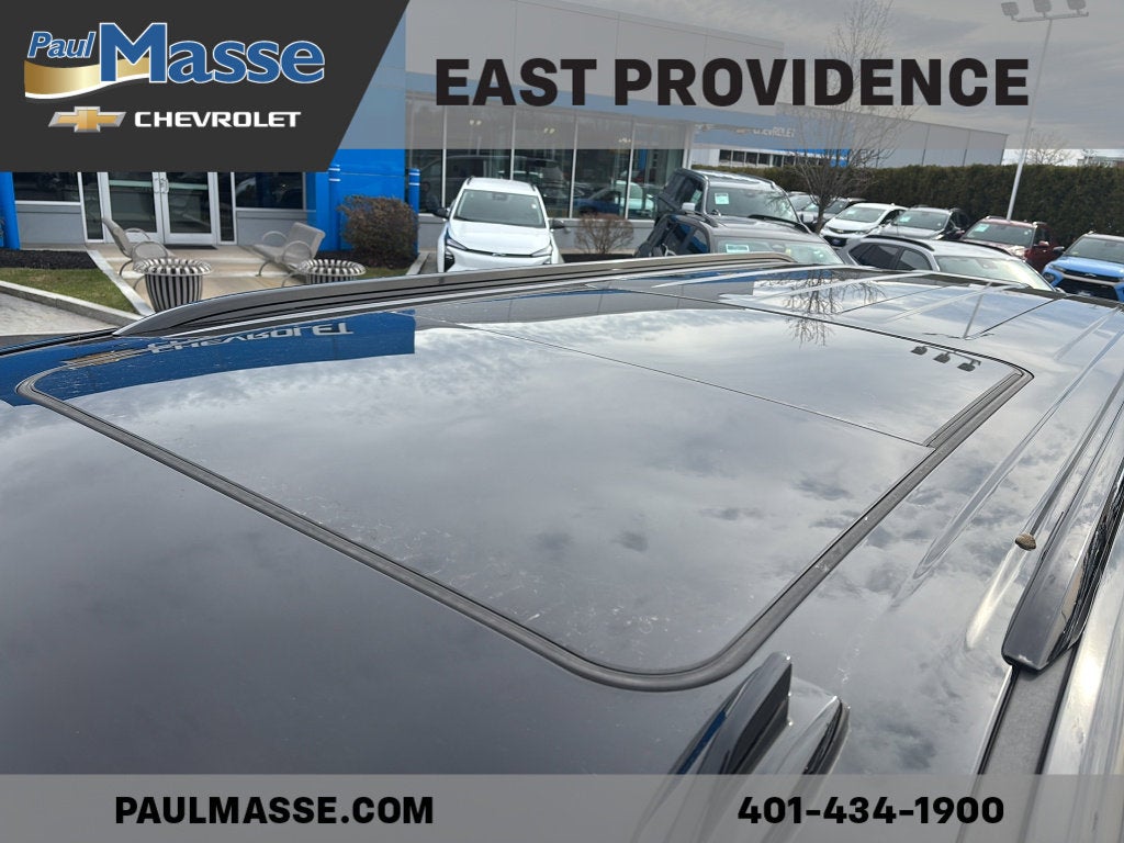 2023 Chevrolet Suburban Base