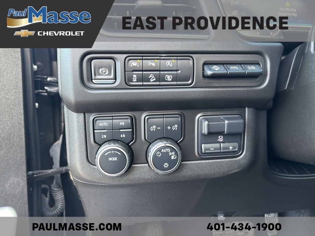 2023 Chevrolet Suburban 4WD Premier