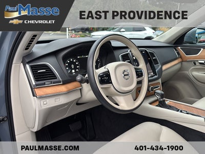 2022 Volvo XC90 T6 AWD Momentum 6P