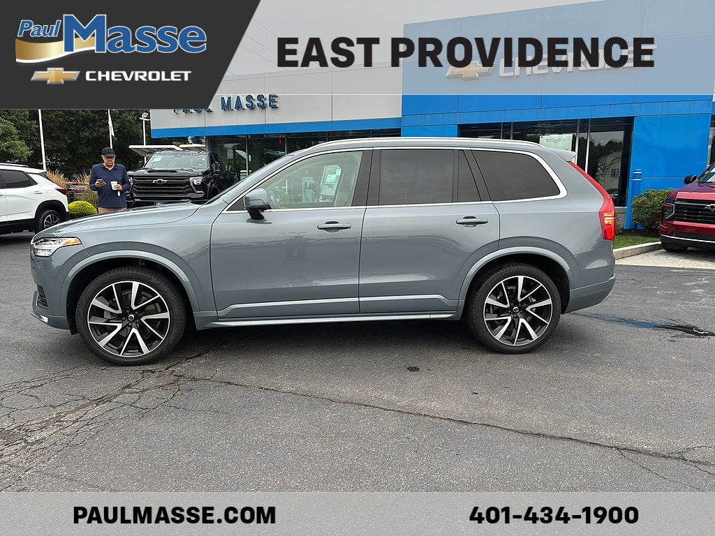 2022 Volvo XC90 T6 AWD Momentum 6P