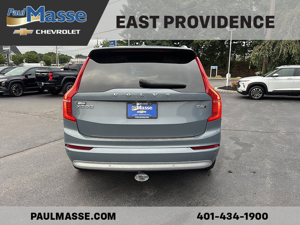 2022 Volvo XC90 T6 AWD Momentum 6P
